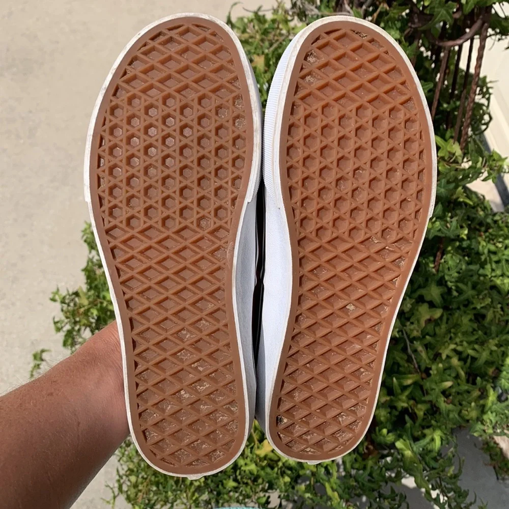 VANS SNEAKERS WOMENS 7 MENS 5.5